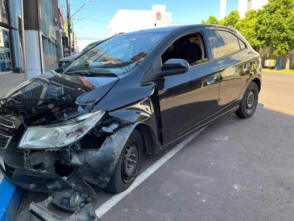 Colis&atilde;o entre ve&iacute;culos &eacute; registrada no Centro de Os&oacute;rio