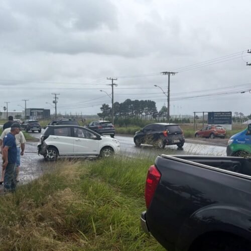 Acidente envolvendo quatro veículos causa congestionamento na RS-030, em Osório 2 633075265 25584353674569685 8500607996749985351 n