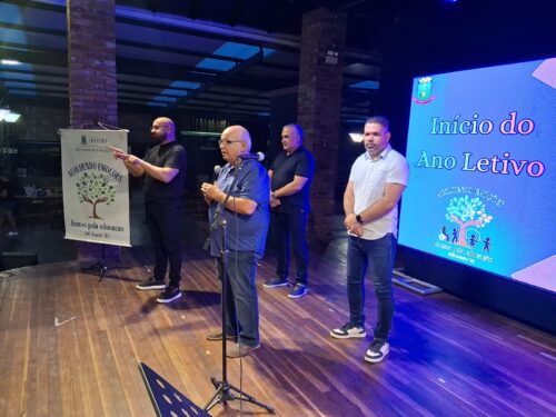 ABERTURA DO ANO LETIVO PARA OS PROFISSIONAIS DA EDUCAÇÃO DA REDE MUNICIPAL DE ENSINO DE OSÓRIO É MARCADA POR PALESTRA SHOW NO LARGO 10 638249495 1351533020348595 1393124218773253247 n 1