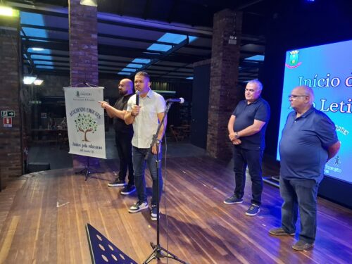 ABERTURA DO ANO LETIVO PARA OS PROFISSIONAIS DA EDUCAÇÃO DA REDE MUNICIPAL DE ENSINO DE OSÓRIO É MARCADA POR PALESTRA SHOW NO LARGO 9 639960761 1351533063681924 1857601871074178074 n 1