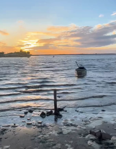 Pôr do Sol encanta frequentadores da barra do Rio Tramandaí, no Litoral Norte 3 Captura de tela 2026 02 13 212836