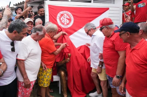 Estátua em homenagem a Abel Braga é inaugurada na praia de Atlântida, em Xangri-Lá 7 IMG 3276