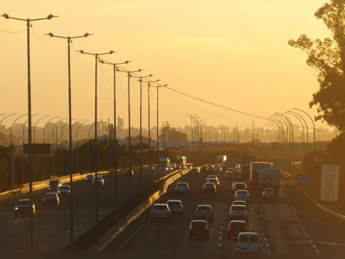 Fluxo muito intenso marca retorno do Litoral Norte neste domingo