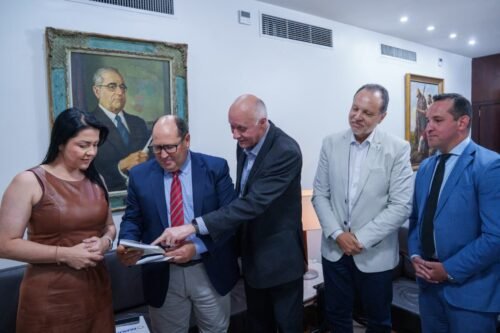 Famurs entregará à Assembleia lista de pautas prioritárias do municipalismo 2 WhatsApp Image 2026 02 06 at 10.40.53