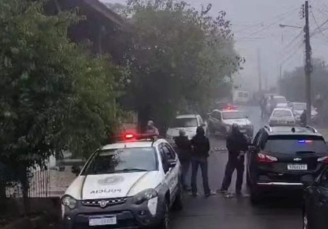 Mulher &eacute; morta a facadas em S&atilde;o Francisco de Paula; pol&iacute;cia busca suspeito