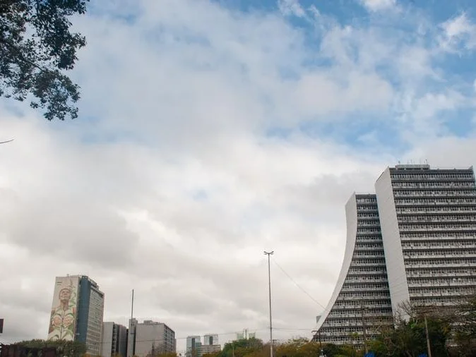Mar&ccedil;o termina com calor e sem previs&atilde;o de chuva no RS nesta Ter&ccedil;a-feira