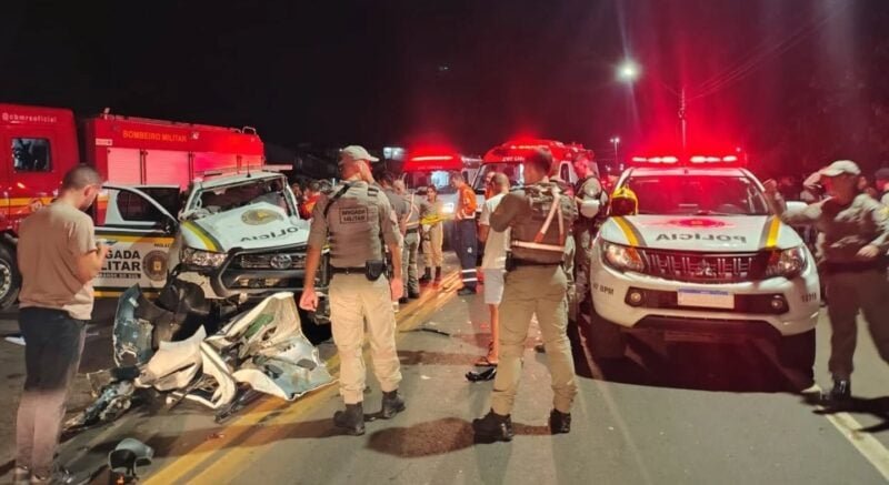 Quatro policiais ficam gravemente feridos em colis&atilde;o em Lajeado