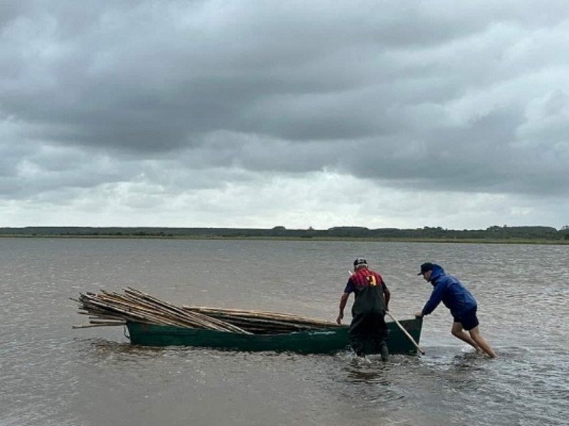 PESCADORES DE OS&Oacute;RIO S&Atilde;O BENEFICIADOS POR PROGRAMA ESTADUAL DE APOIO &Agrave; PESCA ARTESANAL