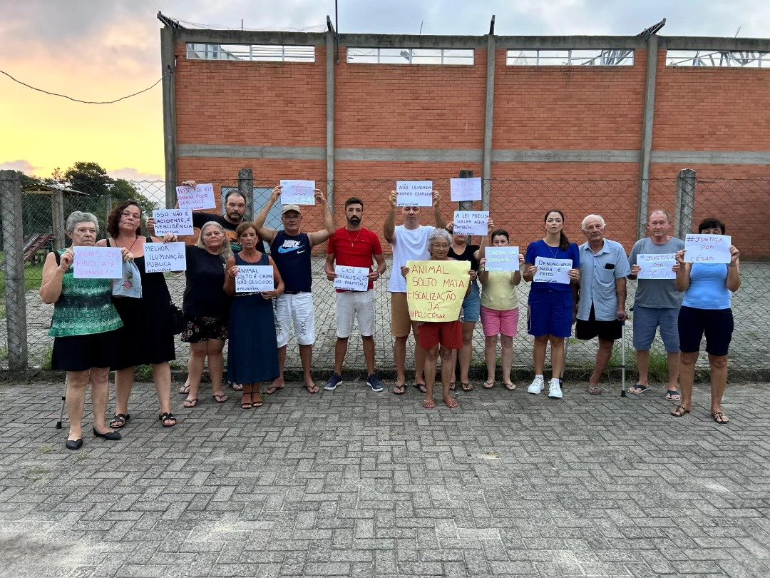 Moradores do Palmital protestam ap&oacute;s morte em acidente e cobram fiscaliza&ccedil;&atilde;o