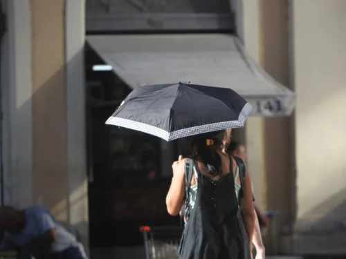 Sob efeito de massa de ar quente, Domingo no RS será de temperaturas de quase 40°C