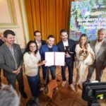 Eduardo Leite e Gabriel Souza sancionam criação do Primeiro Fundo Estadual de Bem-estar de Animais Domésticos do Brasil