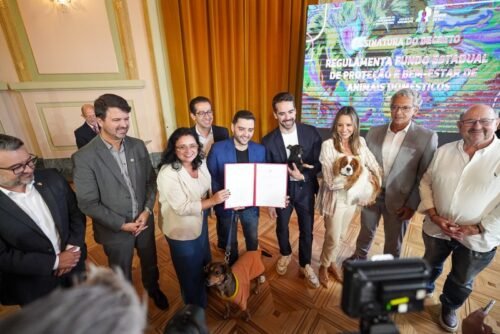 Eduardo Leite e Gabriel Souza sancionam criação do Primeiro Fundo Estadual de Bem-estar de Animais Domésticos do Brasil