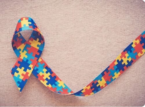 Associação Leopoldina Juvenil realiza bate-papo sobre Conscientização do Autismo