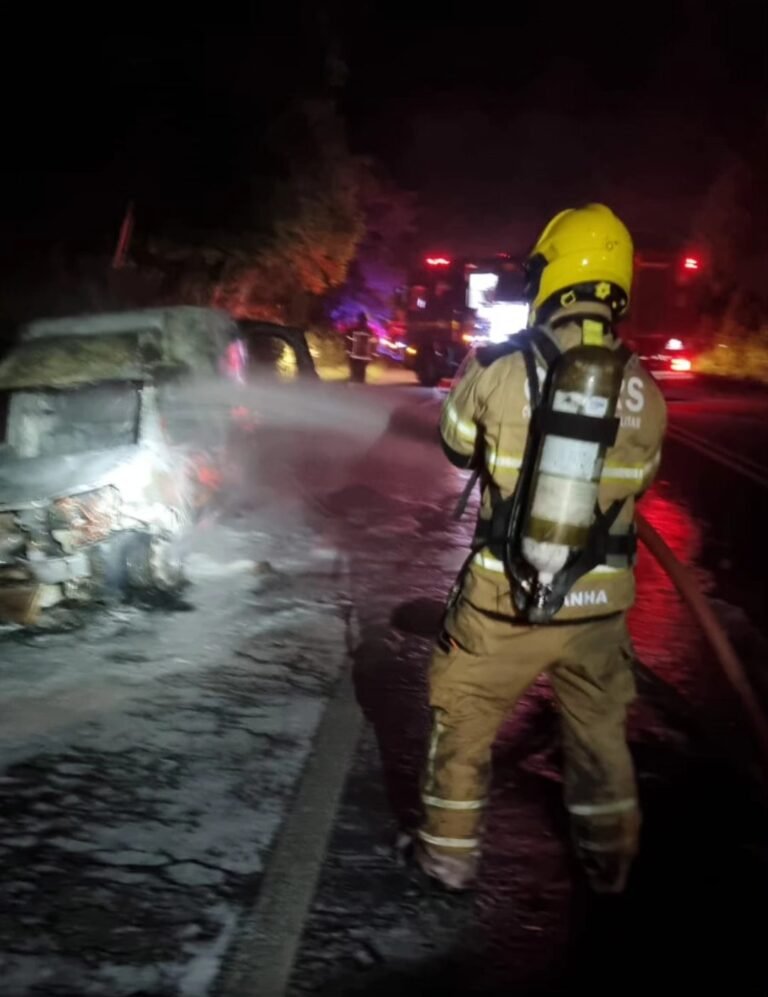 Veículo é destruído por incêndio no bairro Aguapés, em Osório 11 669204535 26102874859384228 6442039159154914548 n
