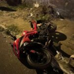 Motociclista sofre fratura exposta após acidente na Avenida Marcílio Dias, em Osório