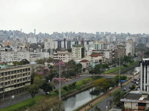 Tempo instável persiste e chuva atinge parte do RS neste Sábado