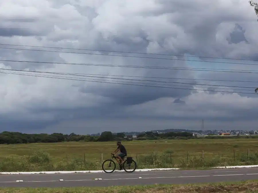 Ter&ccedil;a-feira ser&aacute; inst&aacute;vel no RS, com chuva irregular e trovoadas isoladas