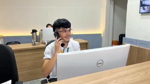 Jovem do Litoral Norte reescreve trajetória após ingressar no Partiu Futuro Reconstrução