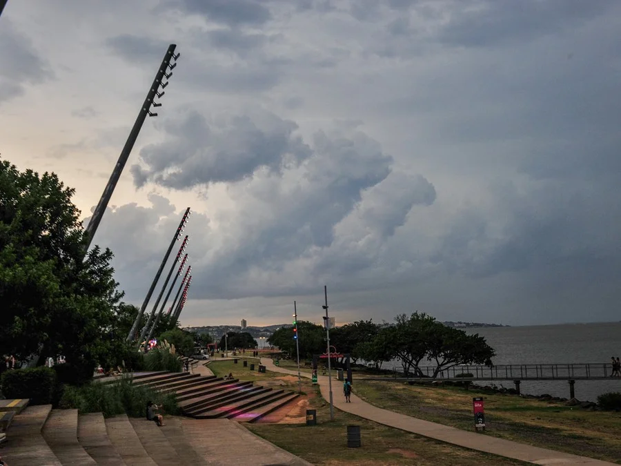 RS ter&aacute; Quarta-feira com sol entre nuvens e alerta de chuva no Oeste