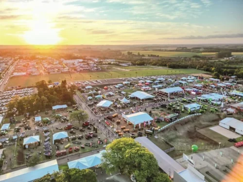 Fenasoja celebra 60 anos em edição com ingresso gratuito, carbono zero e shows nacionais