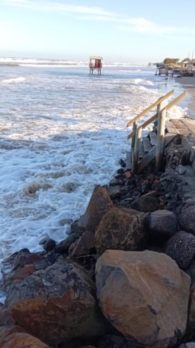FORTE RESSACA DO MAR PROVOCA ESTRAGOS NA ORLA DE ATLÂNTIDA SUL EM OSÓRIO 15 702612087 1428699655965264 4291056633887284568 n
