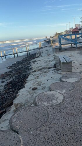 FORTE RESSACA DO MAR PROVOCA ESTRAGOS NA ORLA DE ATLÂNTIDA SUL EM OSÓRIO 9 704004968 1428699875965242 7752336625676318632 n
