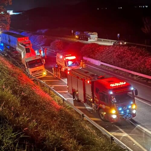 Colisão entre carretas deixa motorista ferido na BR-101, em Osório 3 704565108 26588950037443372 2566371042062252908 n 1