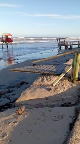 FORTE RESSACA DO MAR PROVOCA ESTRAGOS NA ORLA DE ATLÂNTIDA SUL EM OSÓRIO 14 705627314 1428699649298598 8568217947153716049 n