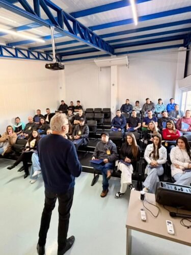 Frigorífico Borrússia dá início às atividades da sua Academia de Líderes 10 708854868 26673667368971638 7441807813698379036 n