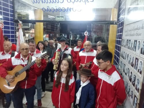 NOITE DE FÉ, CULTURA E TRADIÇÃO MARCA APRESENTAÇÃO DO GRUPO DE FOLIA DO DIVINO NO ESPAÇO CULTURAL CONCEIÇÃO EM OSÓRIO 15 710537115 1435412088627354 683118524963558035 n