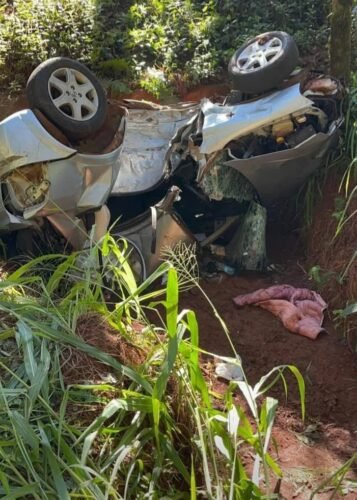 Jovem casal de noivos morre em grave acidente e comove cidade no Paraná 10 711602965 1564871958974774 3198762999260217838 n