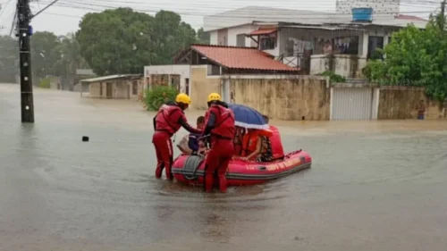 Temporais deixam ao menos 10 mortos em PE, RS e PB; bebês estão entre as vítimas