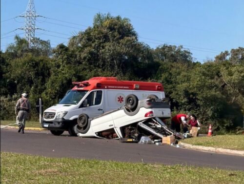 Um acidente foi registrado no trevo de acesso entre a Estrada do Mar e a RS-407, em Xangri-Lá acidente em Xangri la 1