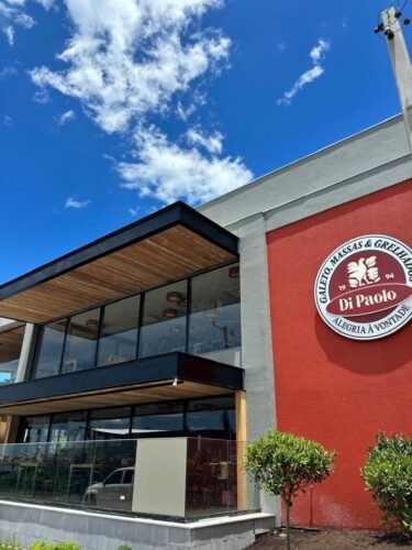 Di Paolo Torres promove Sunset Wine com rótulos do Paulo Geremia Vino