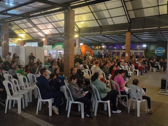 719565235 1445179270983969 1423859654319753597 n