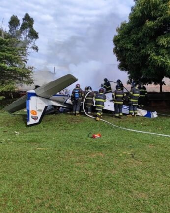 Queda de bimotor deixa dois mortos em Marília, interior de São Paulo 8 720328460 1673484164282605 1660799691681158249 n