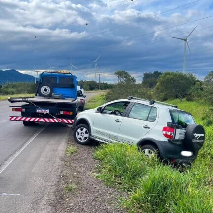 Motorista perde controle e sai da pista na rótula da RST-101 em Osório 9 723627078 26893740836964289 5537306070897692149 n