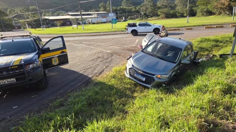Polícia Rodoviária Federal prendeu um homem por embriaguez ao volante, violação da suspensão do direito de dirigir e dano.