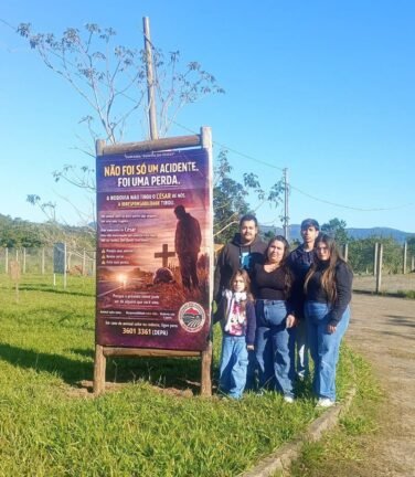 Placa em homenagem a Cesar Santos de Souza é instalada na Estrada do Palmital em Osório 2 731014749 1017580467651750 4732892939680157176 n 1