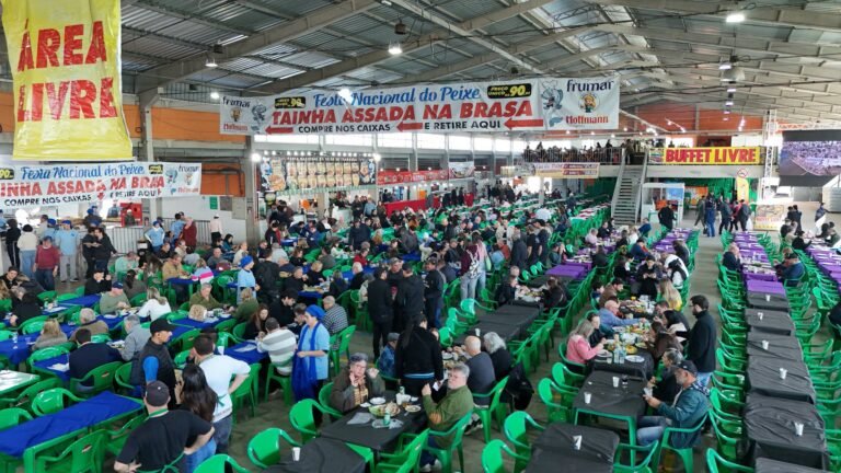A 34ª Festa Nacional do Peixe, em Tramandaí, reúne mais de 25 mil pessoas na Primeira Semana! 5 731983686 1013113668034213 253254856489447344 n