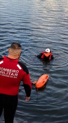 Bombeiros Militares resgatam duas vítimas após naufrágio no Represo dos Caetanos, em SAP 2 733019832 1666319877932192 4321722066006631894 n