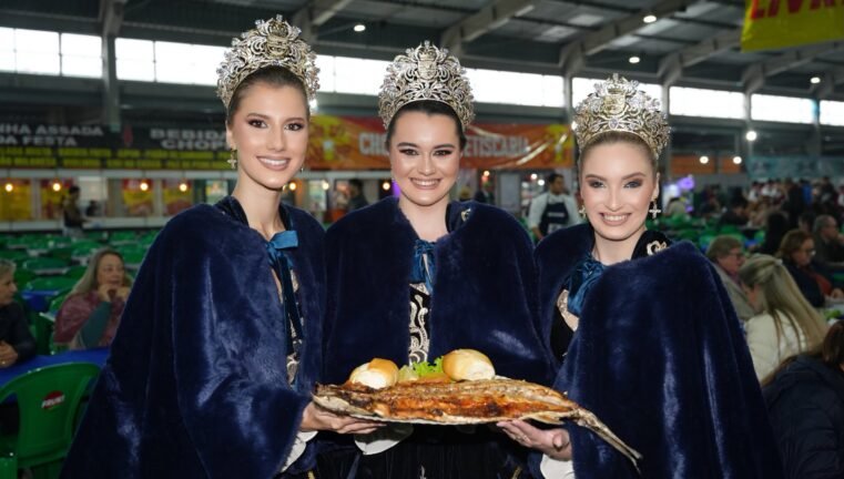 A 34ª Festa Nacional do Peixe, em Tramandaí, reúne mais de 25 mil pessoas na Primeira Semana! 10 734329842 2514112535685100 8984154366123000460 n