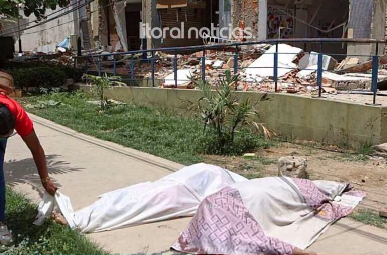 Corpos Começam a Entrar em Decomposição nas Ruas de Caracas Após Terremotos; IMLS estão Lotados 7 A crise humanitária na Venezuela se agrava após os fortes terremotos que atingiram o país.
