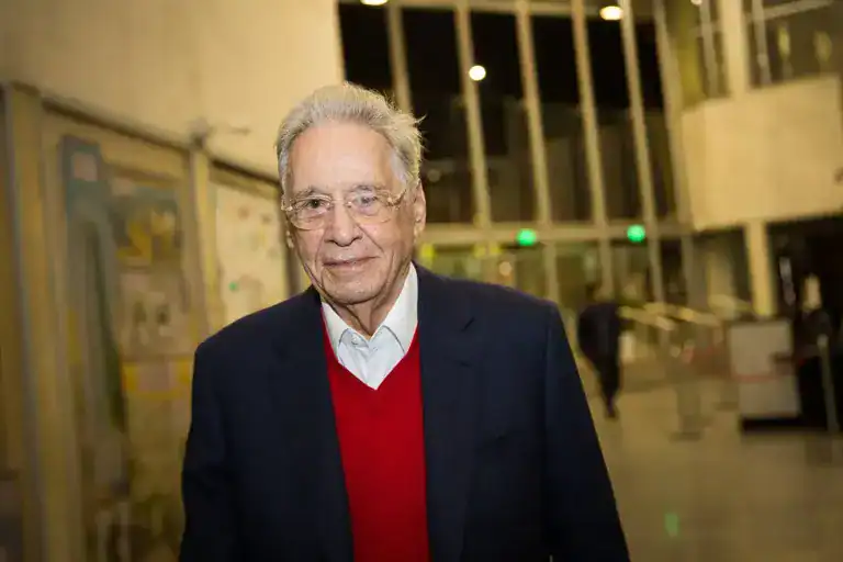 O ex-presidente Fernando Henrique Cardoso, de 94 anos, não se recorda mais de que governou o Brasil entre 1995 e 2002.