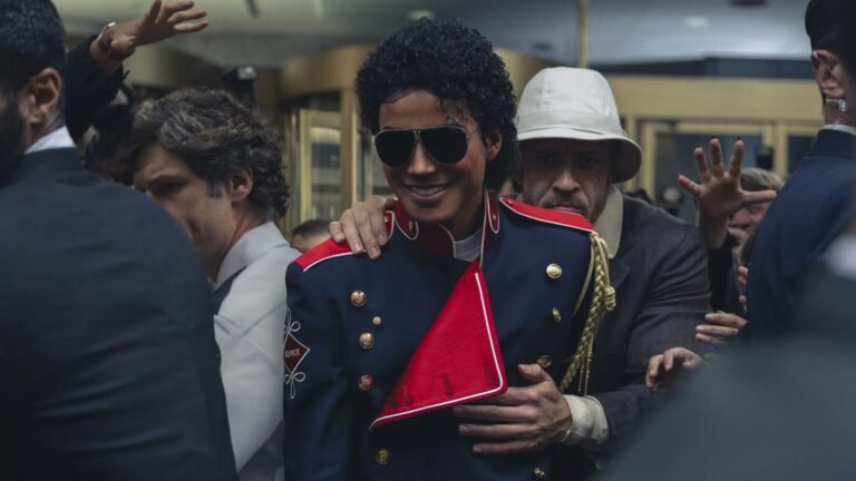 “Michael” chega às plataformas digitais nesta segunda-feira, 8; saiba como assistir 2 Que horas estreia Michael cinebiografia de Michael Jackson nos streamings DivulgacaoUniversal Pictures