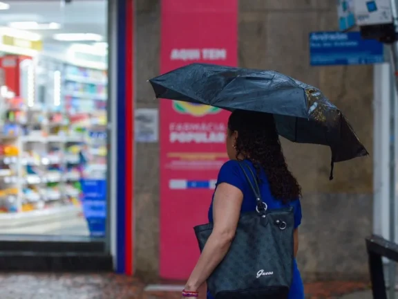 Ciclone na costa traz nuvens e chuva passageira ao RS nesta Terça-feira