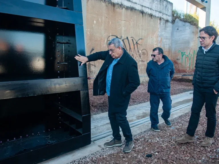 Nesta quinta, o Guaíba ultrapassou a cota de atenção de 1,90m; Dmae enviou ofício para órgãos e empresas que atuam no porto.