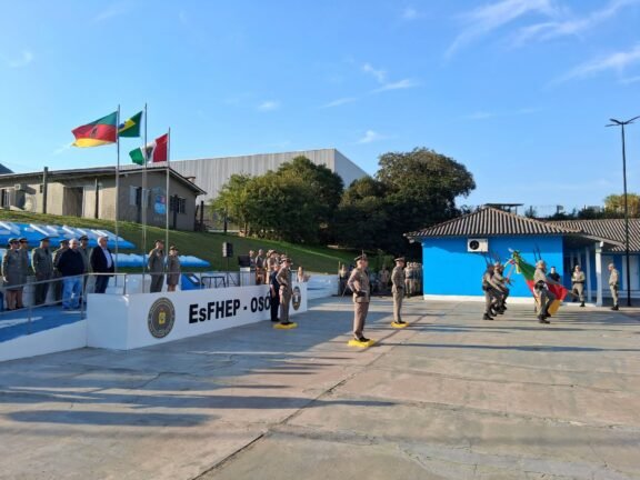 EXECUTIVO MUNICIPAL DE OSÓRIO PRESTIGIA O ANIVERSÁRIO DA ESCOLA DE SOLDADOS DA BRIGADA MILITAR E A SUA PASSAGEM DE COMANDO 5 748954439 2106716159894683 8759212714716120274 n