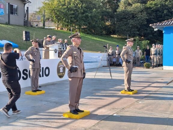 EXECUTIVO MUNICIPAL DE OSÓRIO PRESTIGIA O ANIVERSÁRIO DA ESCOLA DE SOLDADOS DA BRIGADA MILITAR E A SUA PASSAGEM DE COMANDO 6 749270163 1033739529262444 5836132663763961641 n