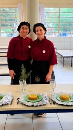 ESCOLA MUNICIPAL OSVALDO AMARAL VENCE O 1º CONCURSO DE CULINÁRIA DA MERENDA ESCOLAR DE OSÓRIO 8 749355399 1023201423748112 5192385147345714274 n